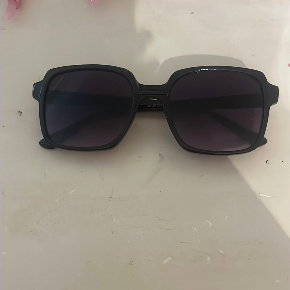 Black Square Sunglasses